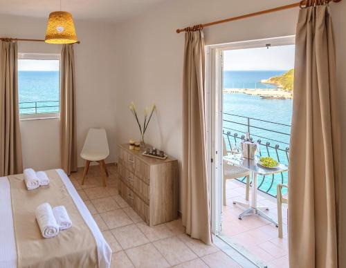 Eleios-Pronnoi Apartment | Faro Del Porto
