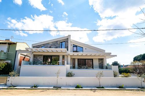 Nea Iraklitsa Villa | Filos Suites