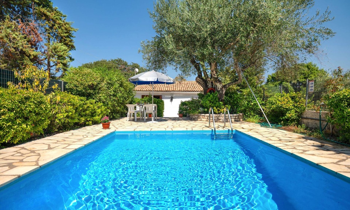 Kassiopi House | Fishermans Cottage in Kassiopi