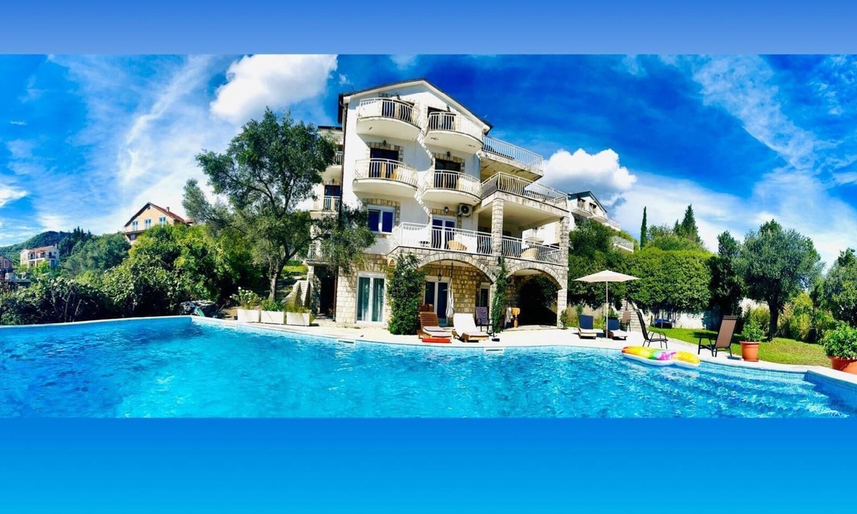 Topla Apartment | Flat mit Pool