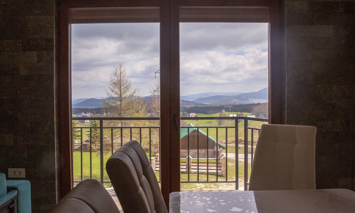 Zabljak Apartment | Forest Edge Two-Bedroom Apartment in Zabljak