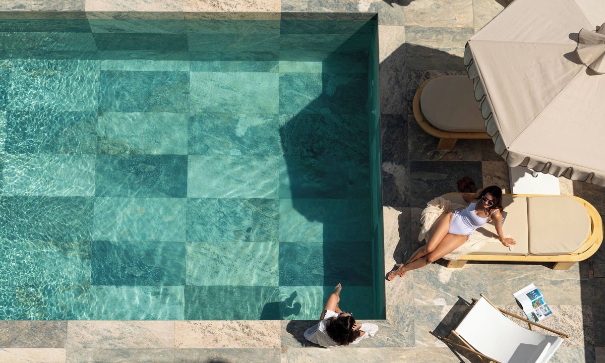 Nikita Hotel | FOS Luxury Suites