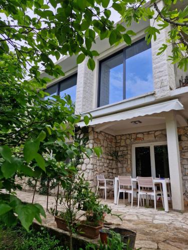 Lapcici Apartment | Garden House