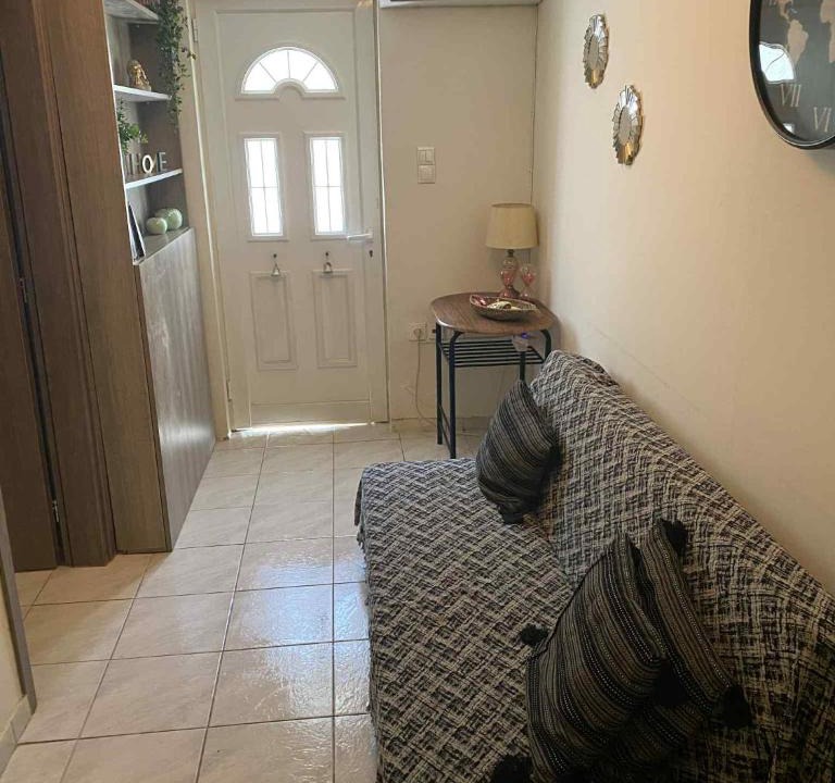 Argyroupoli Apartment | George's Apartment
