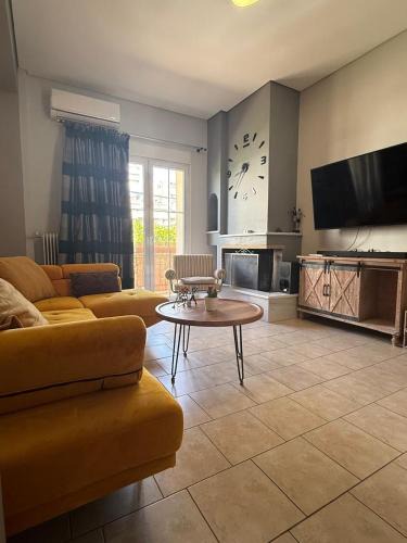 Alimos Apartment | George's apartment