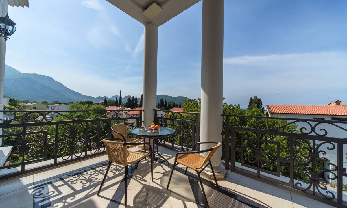 Kaluđerac House | GH Leonardo - Triple Room with Sea View
