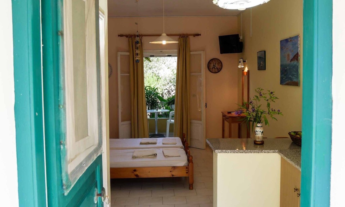 Agios Georgios Pagon Apartment | Giannis Studio 2 Agios Georgios Pagoi Corfu