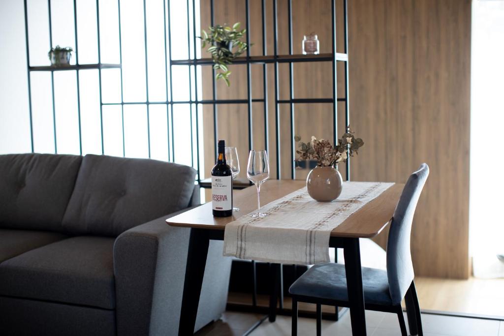 Blloku Apartment | Ginger Home Studio