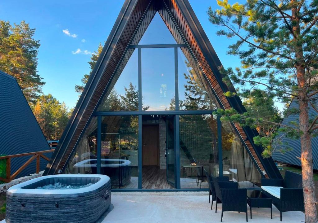 Zabljak Ski Chalet | Golden Horizon