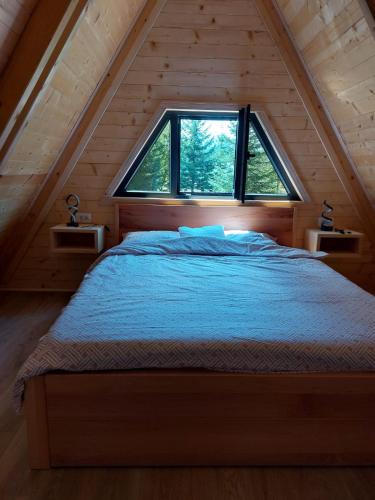 Zabljak Ski Chalet | Golden view 2