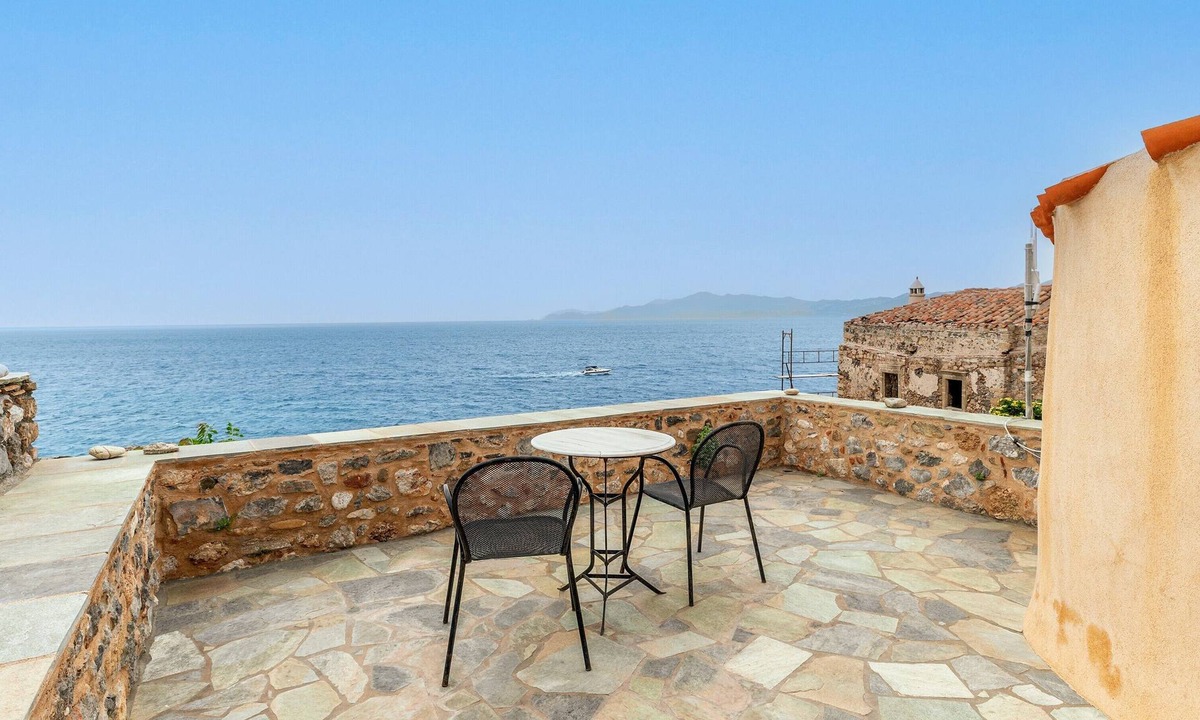 Monemvasia House | Goulas Guesthouse with Sea View, Wi-Fi, and Air Conditioning
