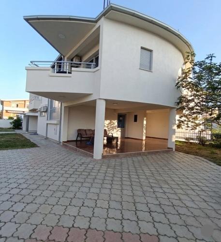 Gjerana Apartment | Green Retreat