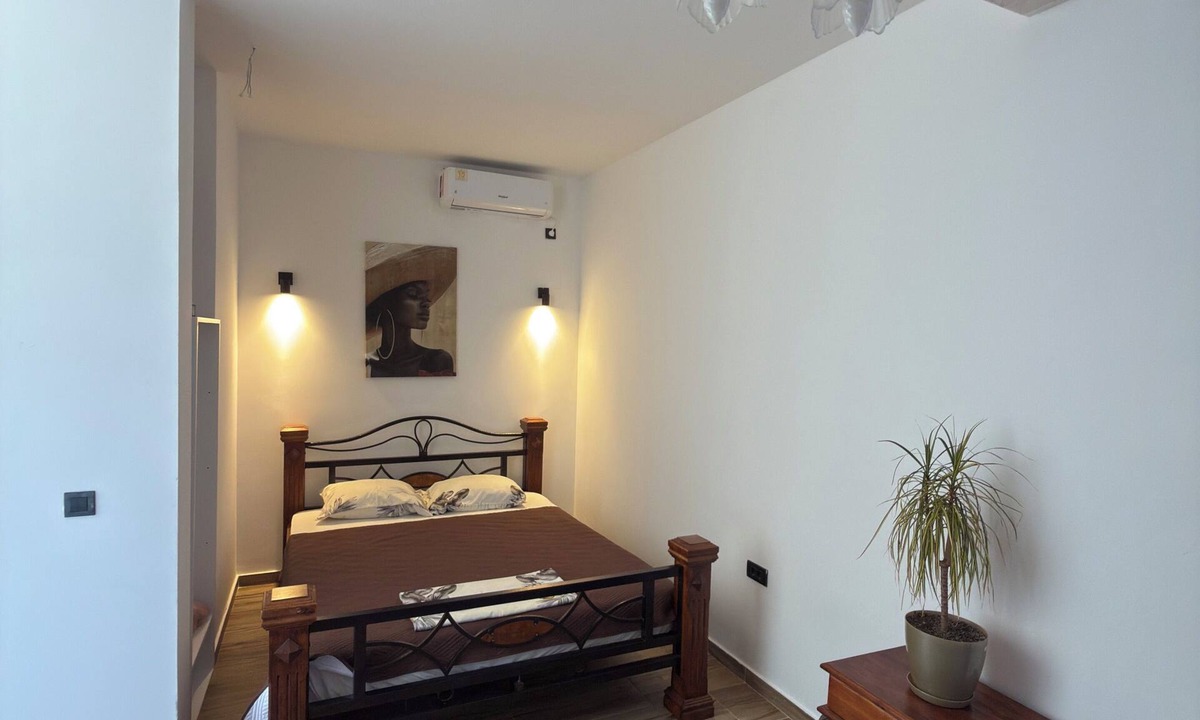 Seoca Apartment | Ground-floor studio apartment w/separate entrance & private tiled terrace.
