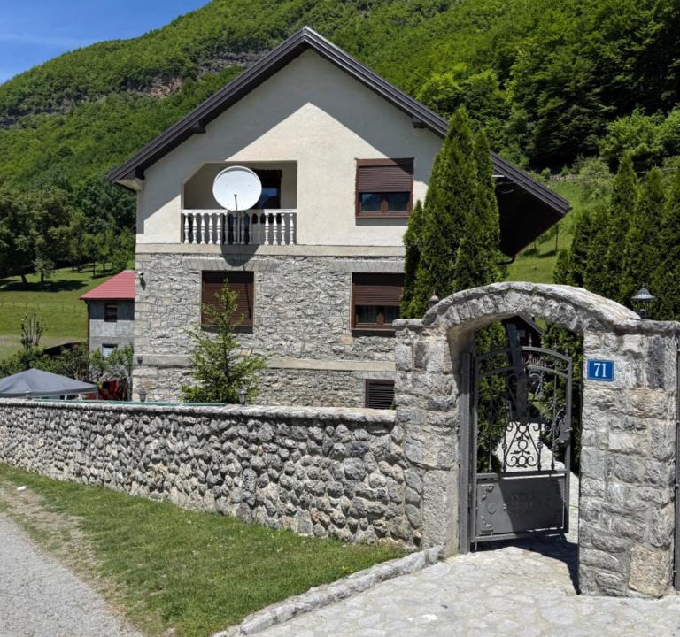Vusanje Bed & Breakfast | Guest House Vuthaj