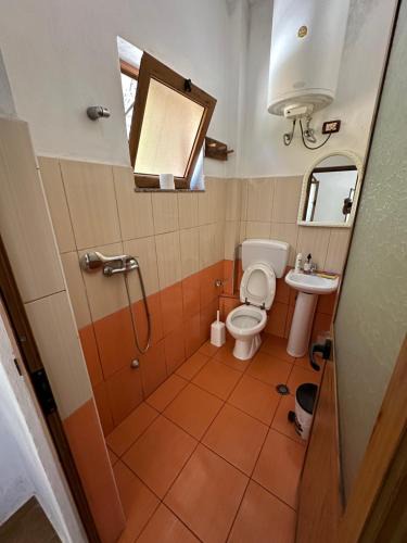 Shale House | Guesthouse Bjeshka-11
