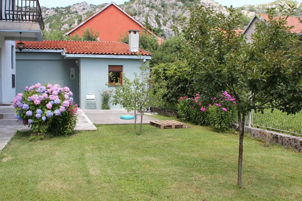 Donje Polje House | Guesthouse Vujacic