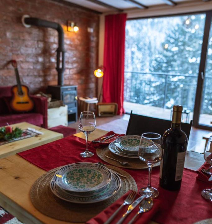 Pejë Hotel | Guri i Kuq Hotel & Vila