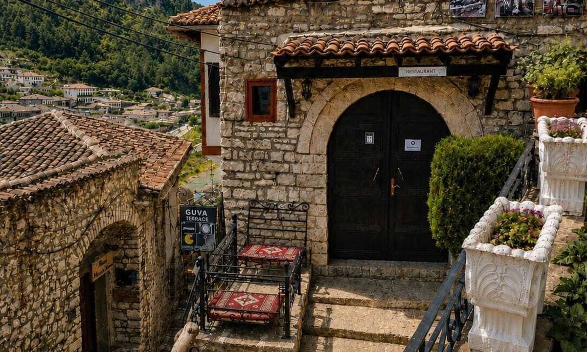 Berat House | Guva Stone House Mangalem