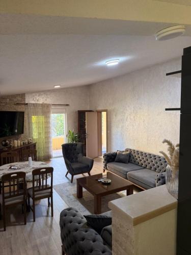 Bjelisi House | Hajduk