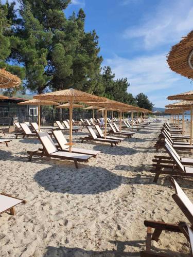 Megalos Prinos Hotel | HARA BEACH