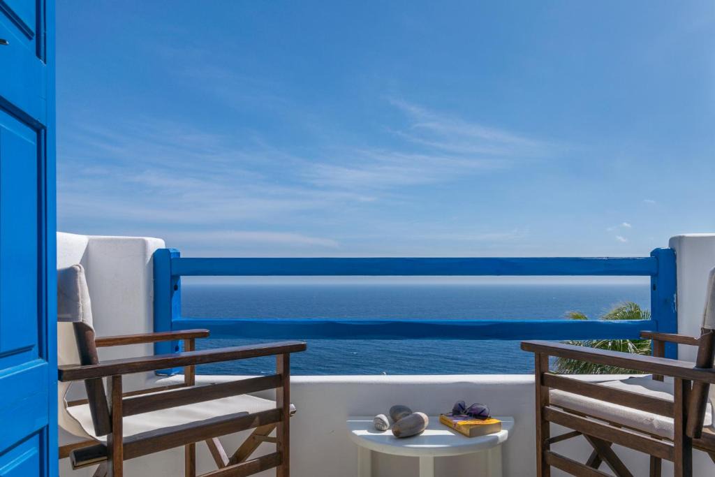 Milos House | Heavenly Milos suites