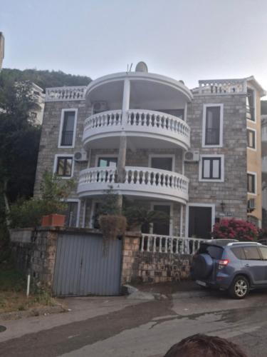 Golubovina Apartment | Hepi Budva