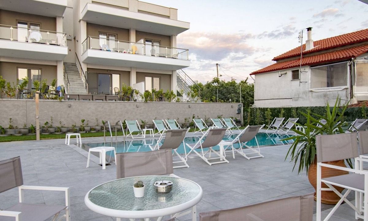 Nea Iraklia House | Heraclea Luxury Suites Apartment 16 by Travel Pro Services