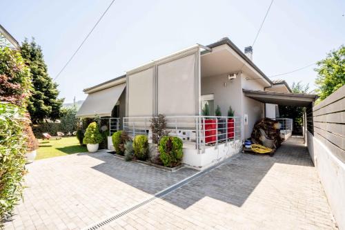 Pamvotida Villa | Hidden Garden Exquisite Villa
