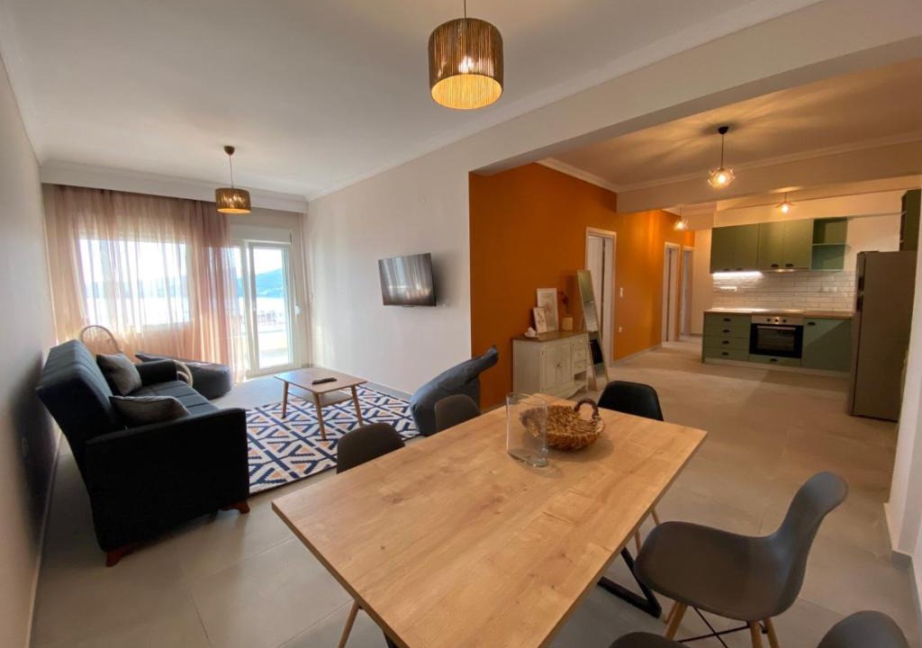 Palaio Tsifliki Apartment | Hilltop Luxury Apartment