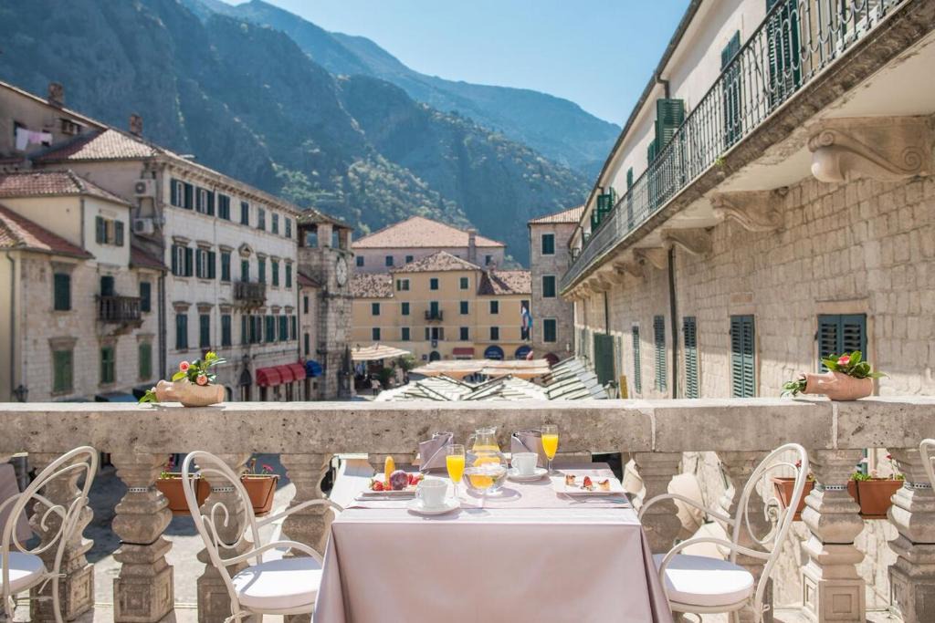 Kotor Old Town Hotel | Historic Boutique Hotel Cattaro