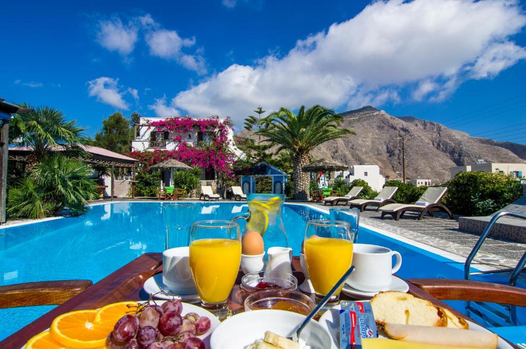 Perivolos Hotel | Holiday Beach Resort Santorini