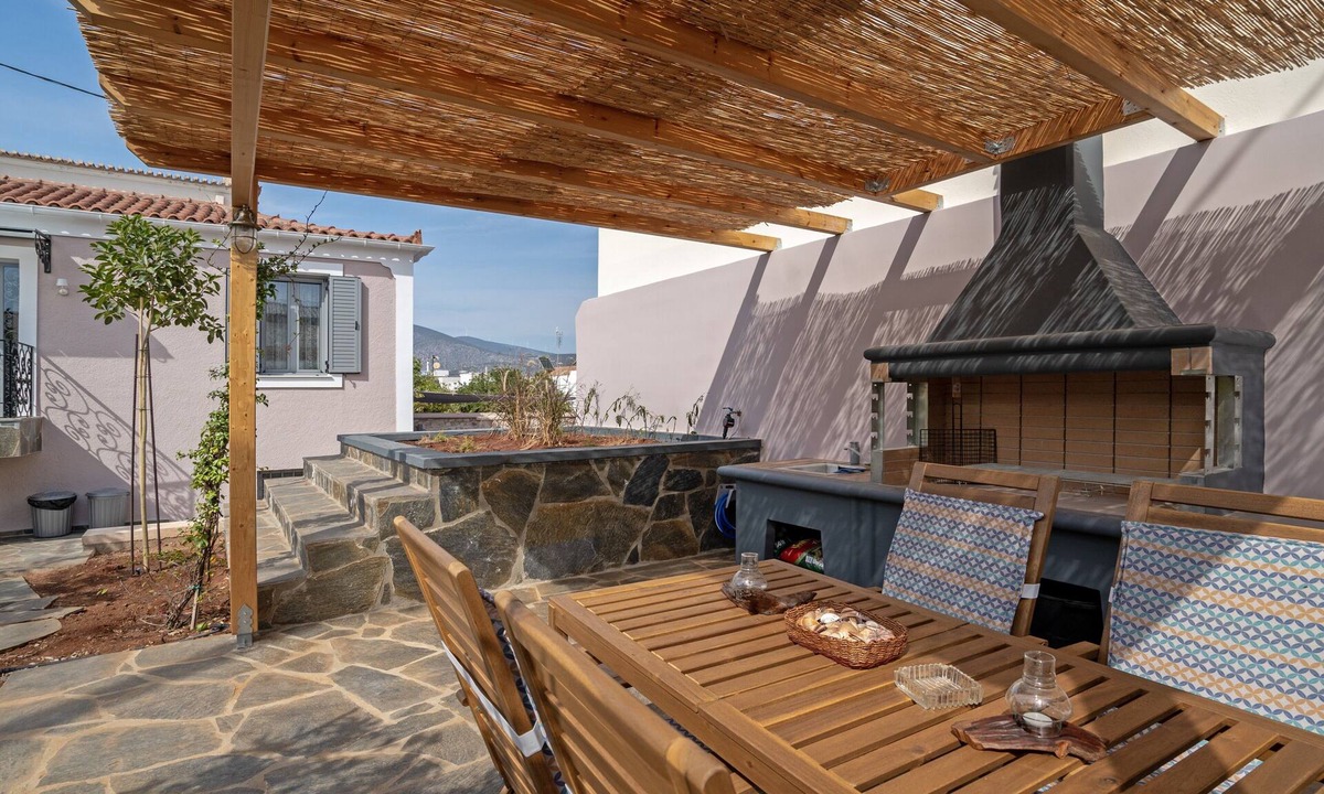 Kilada House | Holiday Home 'Koilada Family House 1' with Sea View, Wi-Fi