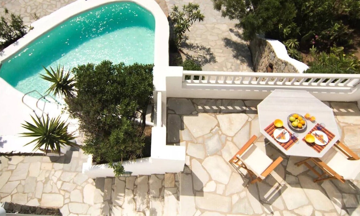 Xilokeratidi House | Holiday Home 'Lea Lodge 3 Mykonos ' with Shared Pool, Private Terrace and Wi-Fi