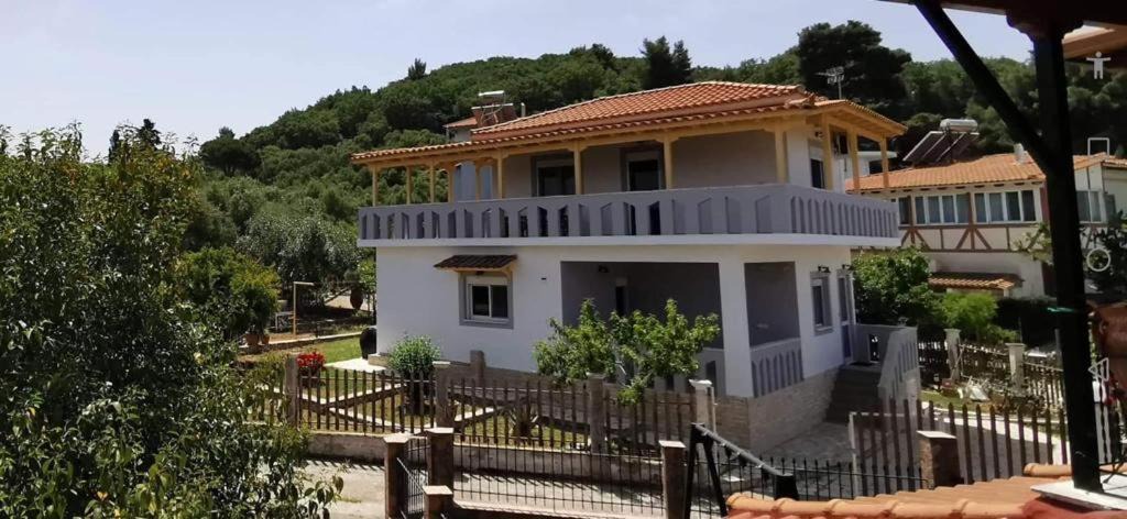 Skafidia House | Holiday Home Petros