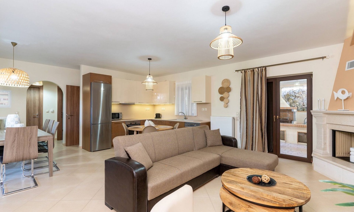 Agalas House | Holiday Home Timos Villa with Mountain View, Wi-Fi and Air Conditioning
