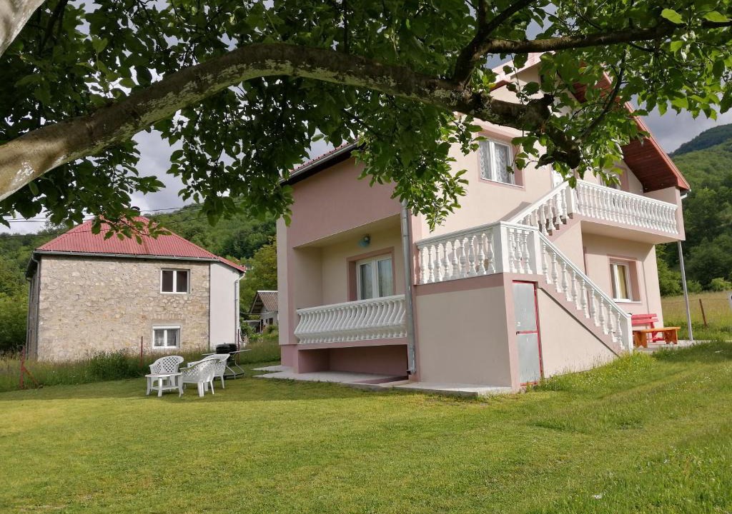 Mojkovac House | Holiday Home Zindovic