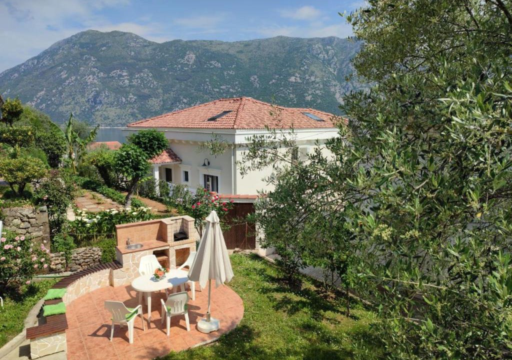 Donji Stoliv Apartment | Holiday house in the Kotor Bay