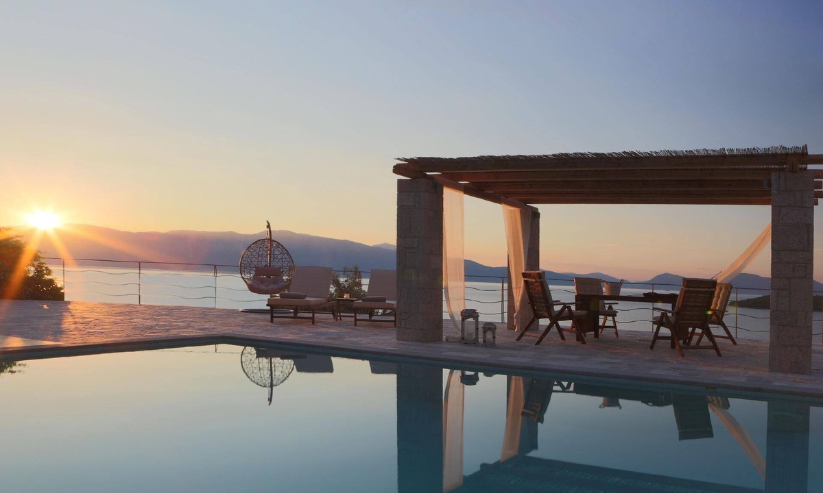 Perigiali House | Holiday villa for up to 4 people