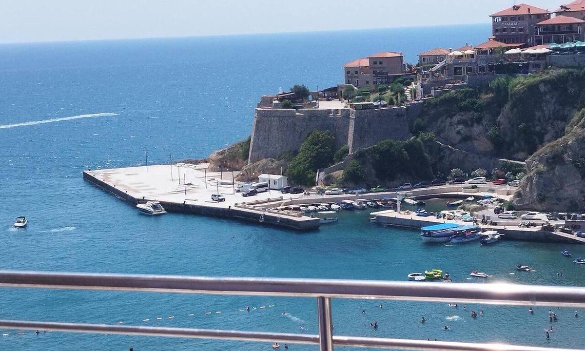Rana Apartment | Homerez - Apartment in Ulcinj, Sea View