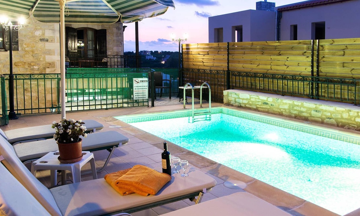Asteri Villa | Homerez - Spacious villa 2 km away from the beach for 6 ppl. with swimming-pool
