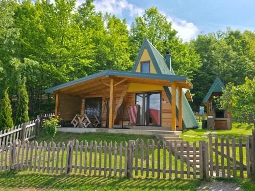 Montenegro Ski Chalet | Honeywood Cabin II with Private Spa