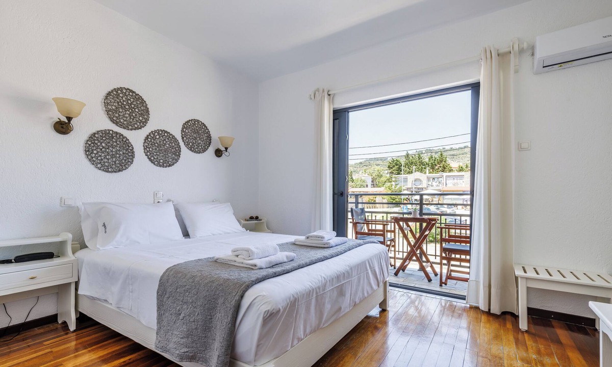 Skopelos Town Hotel | Hotel Amalia