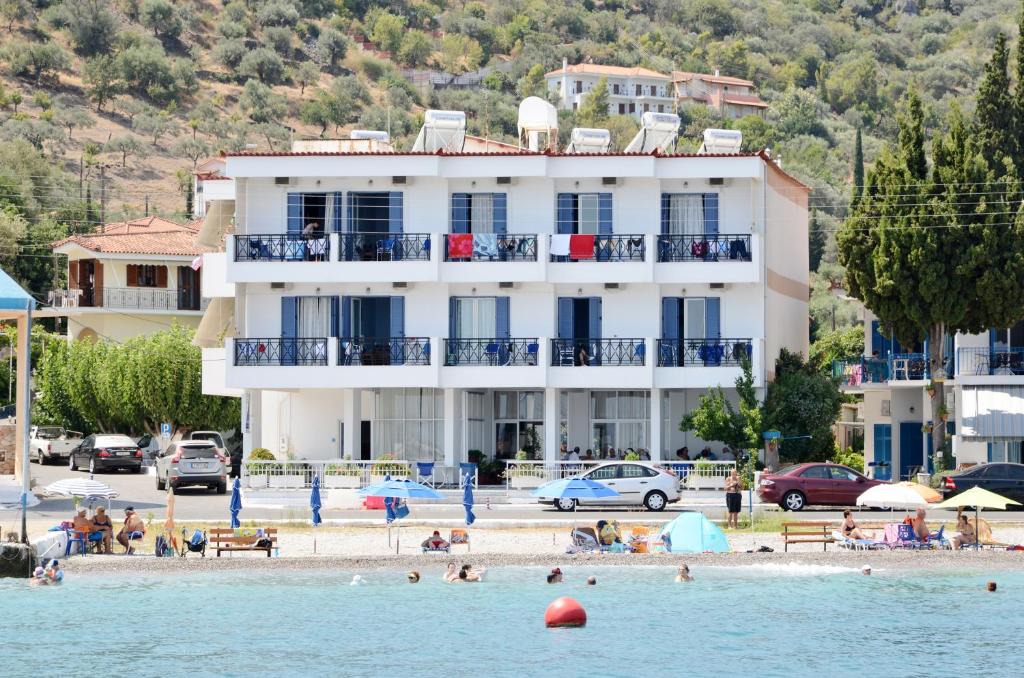Livadi Hotel | Hotel Blue Sea
