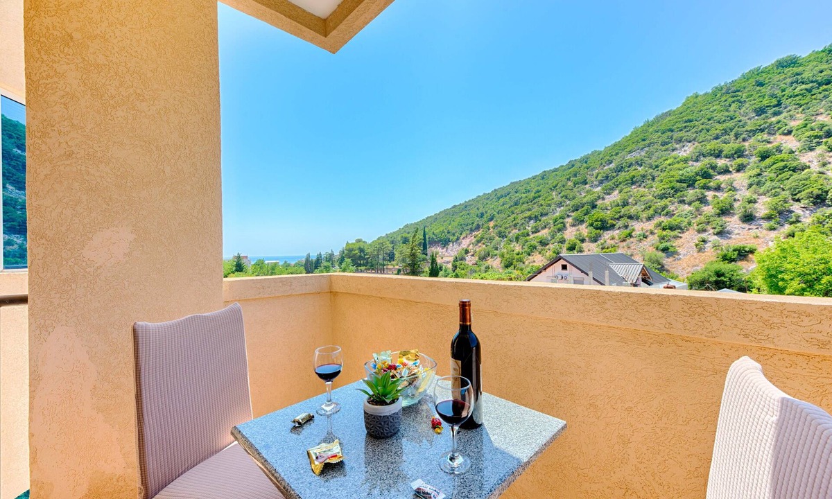 Canj Hotel | Hotel Dana