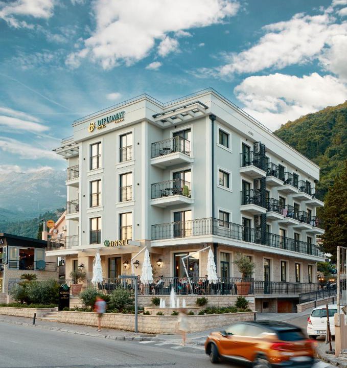 Budva Hotel | Hotel Diplomat by Aycon