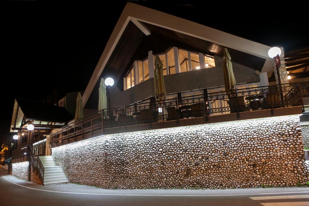 Savnik Hotel | Hotel Djokovic