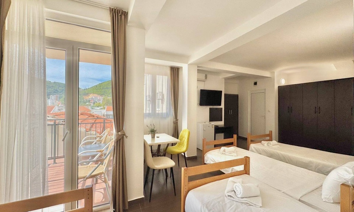 Rozino Hotel | Hotel Lobo