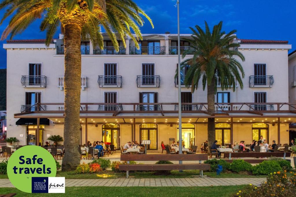 Tivat Hotel | Hotel Pine