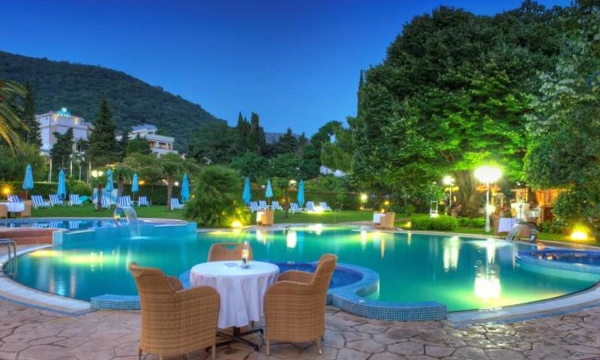 Petrovac Hotel | Hotel Rivijera