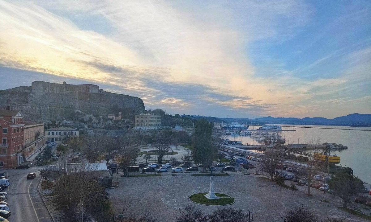 Corfu Town Apartment | House "Contessa di Corfu i" with sea view & Wi-Fi